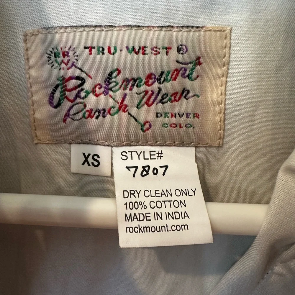 Western Embroidered Shirt with Cactus and Star Design.
NWT - Picture 3 of 5